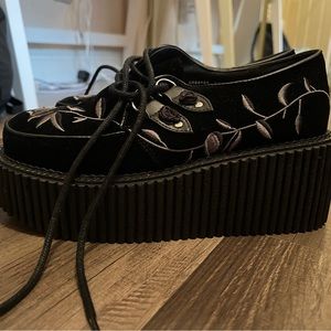 Demonia velvet platform creepers